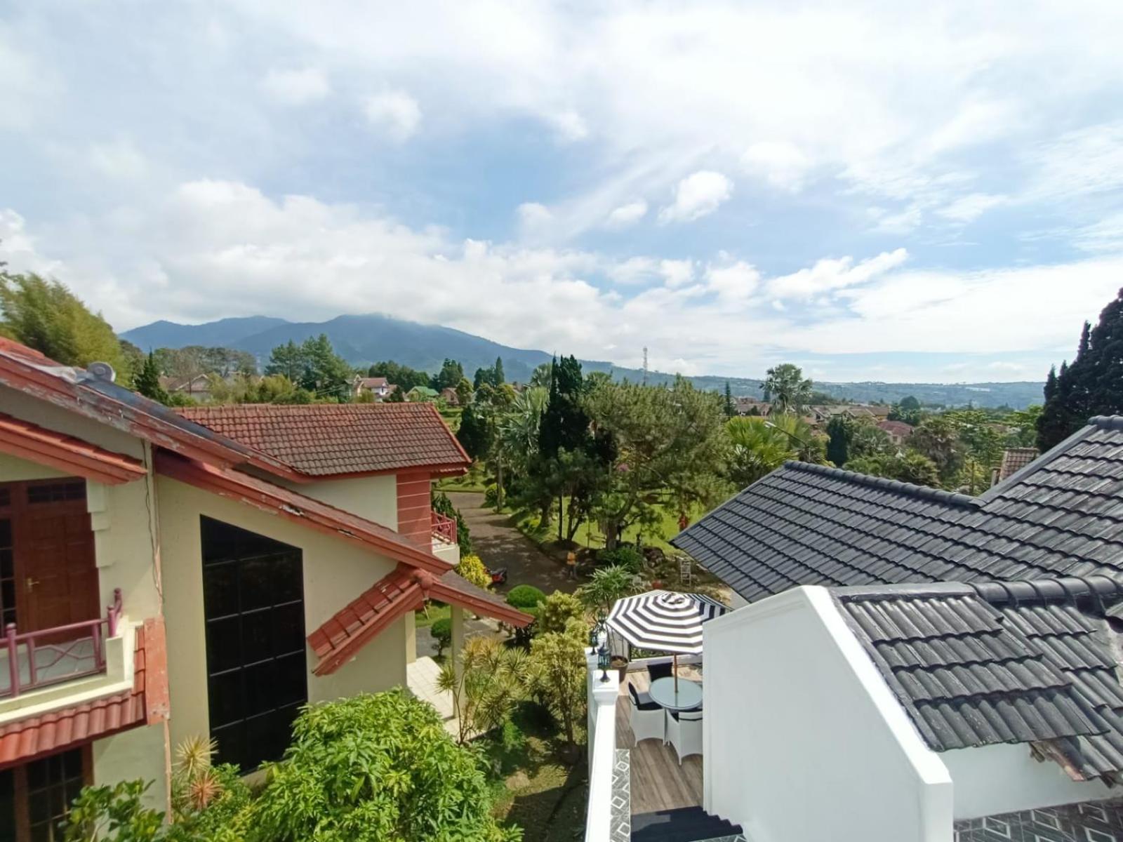 Villa Kota Bunga Malini 10 Cikundul Eksteriør billede